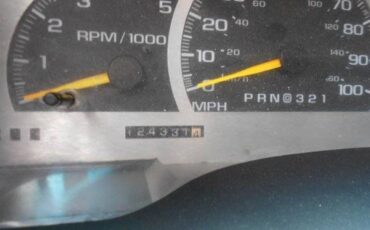 Gmc-Sierra-34-ton-nominal-1995-red-17