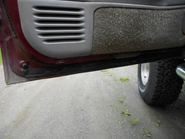 Gmc-Sierra-34-ton-nominal-1995-red-19