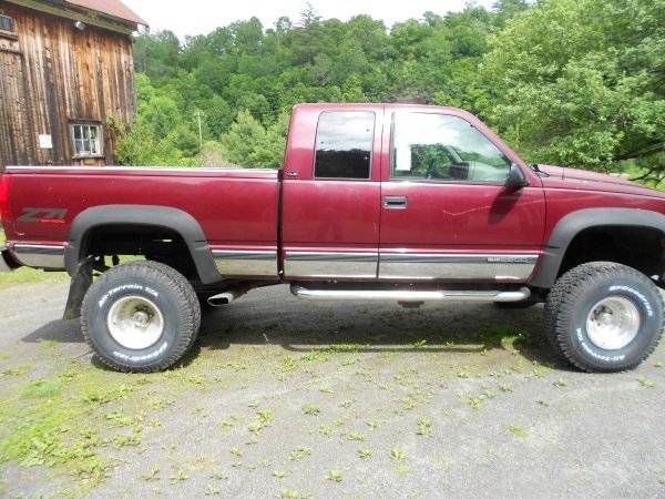 Gmc-Sierra-34-ton-nominal-1995-red-6