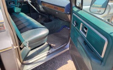 Gmc-Sierra-grande-diesel-1977-silver-5