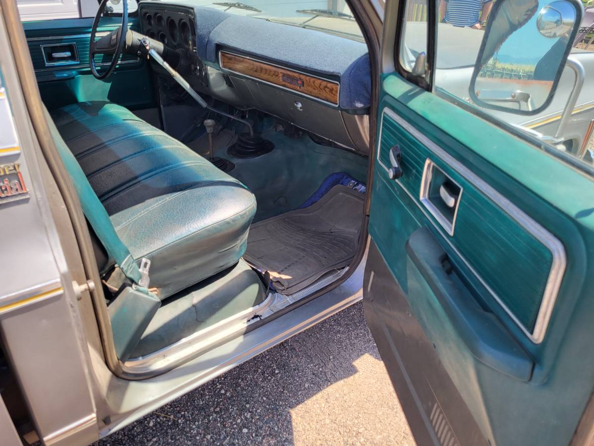Gmc-Sierra-grande-diesel-1977-silver-5