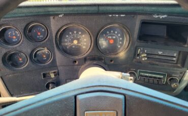 Gmc-Sierra-grande-diesel-1977-silver-8