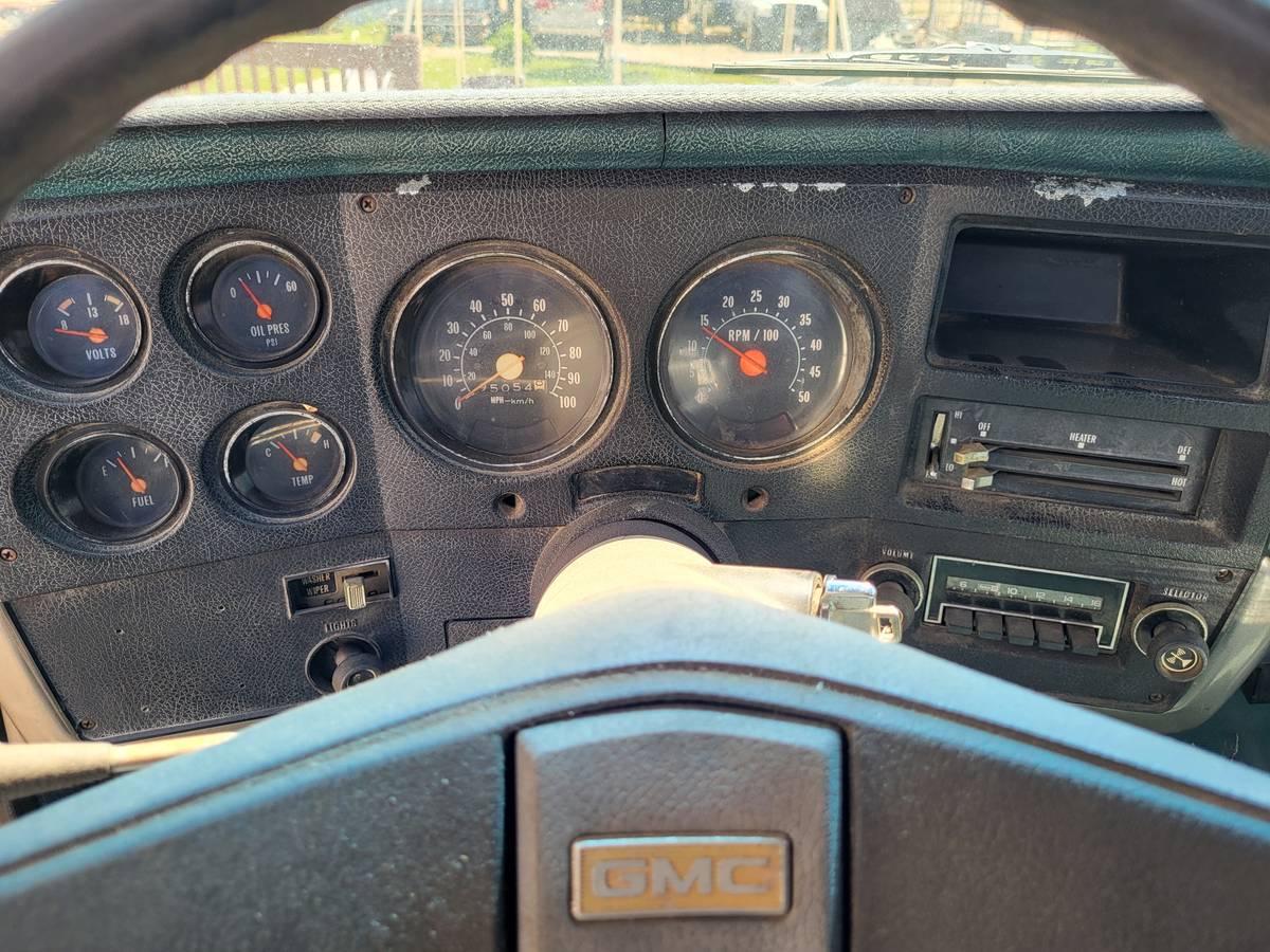 Gmc-Sierra-grande-diesel-1977-silver-8