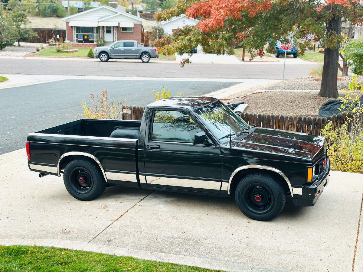 Gmc-Sonoma-1991-black