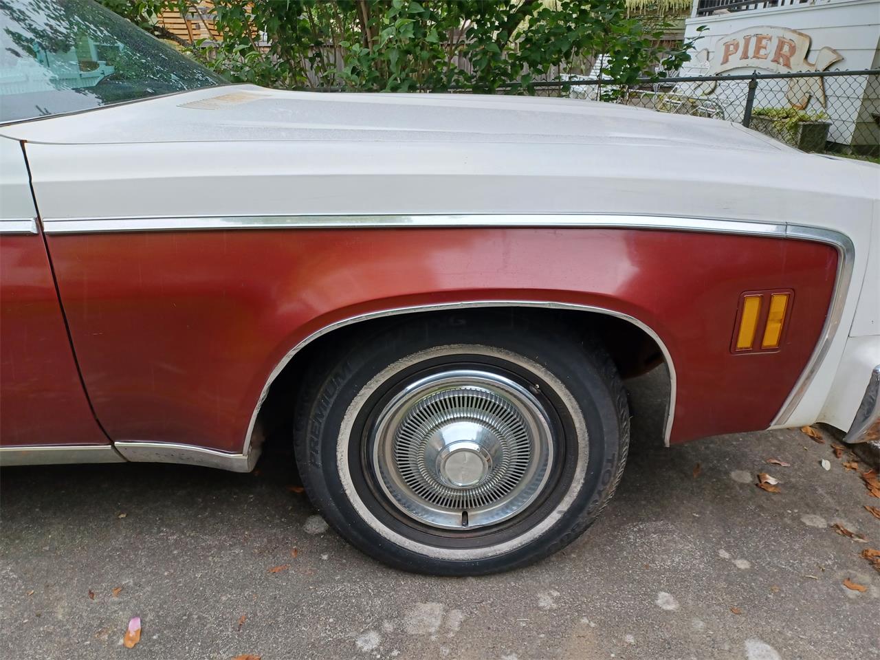 Gmc-Sprint-1975-WhiteampMaroon-Maroon-18