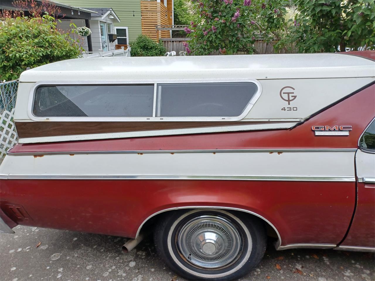Gmc-Sprint-1975-WhiteampMaroon-Maroon-20