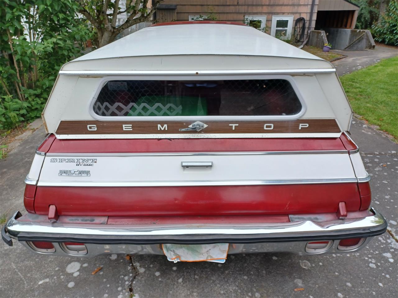 Gmc-Sprint-1975-WhiteampMaroon-Maroon-33