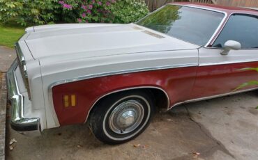 Gmc-Sprint-1975-WhiteampMaroon-Maroon-7