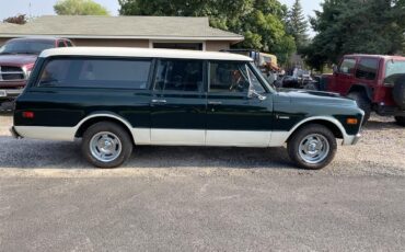 Gmc-Suburban-1972-Greencream-Greentan-1