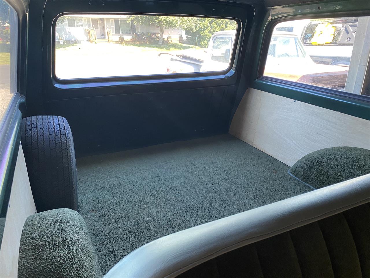 Gmc-Suburban-1972-Greencream-Greentan-11