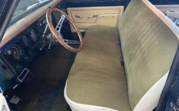 Gmc-Suburban-1972-Greencream-Greentan-4