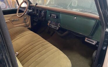 Gmc-Suburban-1972-Greencream-Greentan-5
