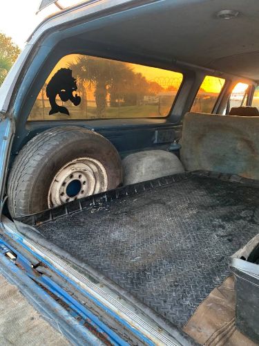 Gmc-Suburban-1986-Blue-2