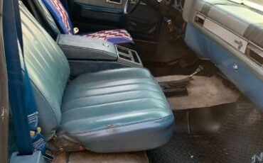 Gmc-Suburban-1986-Blue-4