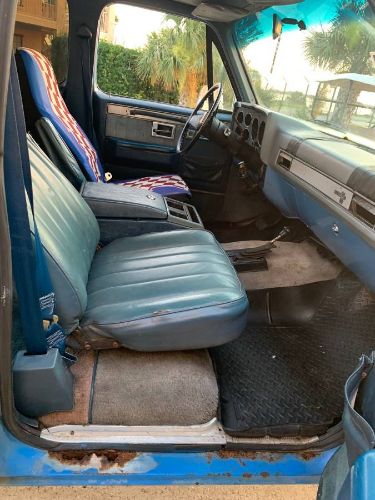 Gmc-Suburban-1986-Blue-4
