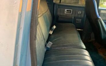 Gmc-Suburban-1986-Blue-5