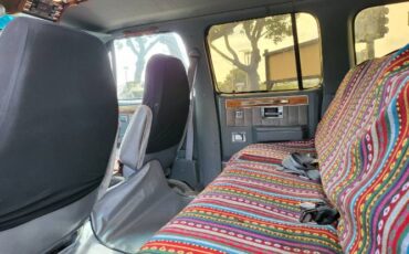 Gmc-Suburban-1987-Black-1