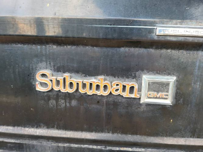 Gmc-Suburban-1987-Black-16