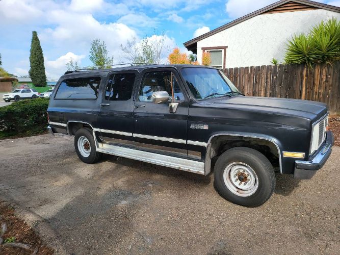 Gmc-Suburban-1987-Black-5