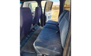 Gmc-Suburban-1987-Blue-Blue-10