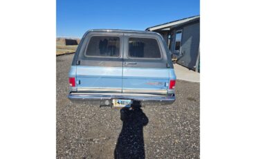 Gmc-Suburban-1987-Blue-Blue-4