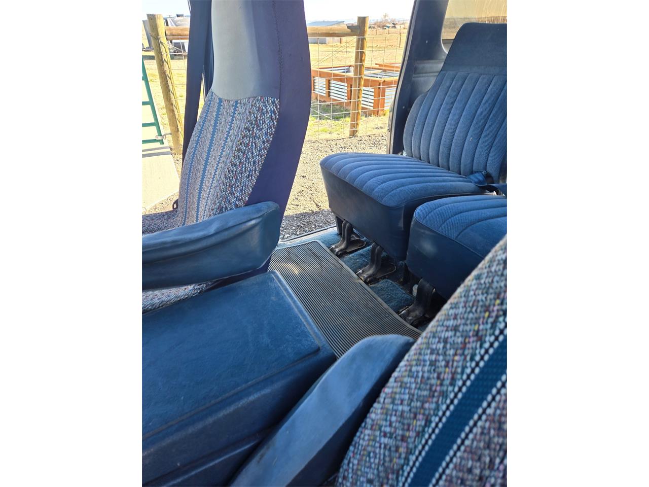 Gmc-Suburban-1987-Blue-Blue-5