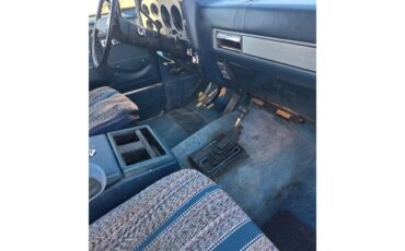 Gmc-Suburban-1987-Blue-Blue-7
