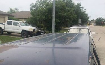 Gmc-Suburban-1988-Blue-12
