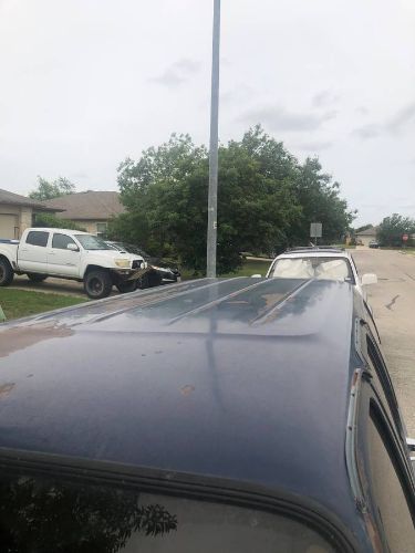 Gmc-Suburban-1988-Blue-12