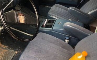Gmc-Suburban-1988-Blue-13