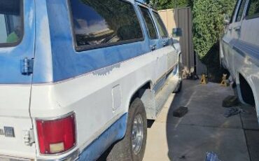 Gmc-Suburban-1988-Blue-16