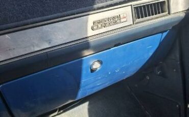 Gmc-Suburban-1988-Blue-5