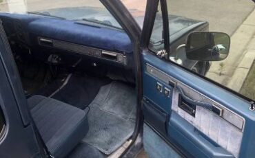 Gmc-Suburban-1988-Blue-7