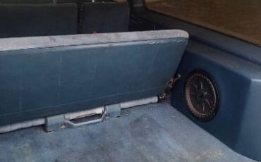Gmc-Suburban-1988-Blue-8