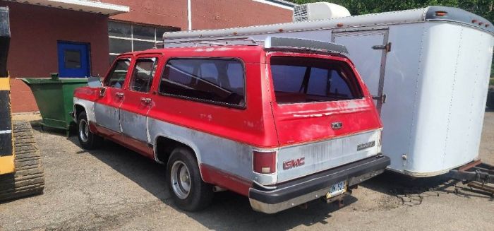 Gmc-Suburban-1990-2