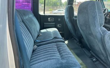 Gmc-Suburban-1990-Silver-14