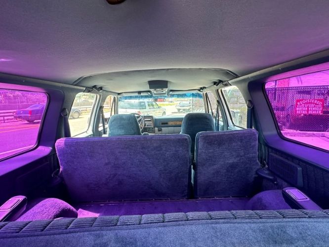 Gmc-Suburban-1990-Silver-15