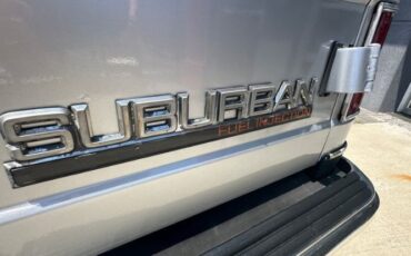 Gmc-Suburban-1990-Silver-16