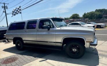 Gmc-Suburban-1990-Silver-21