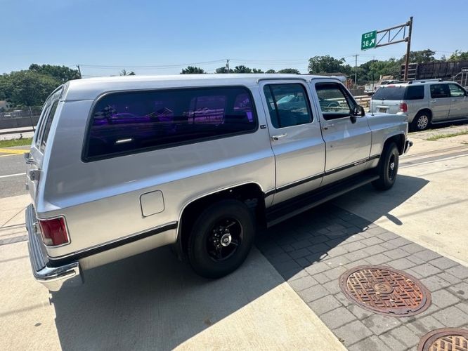 Gmc-Suburban-1990-Silver-22