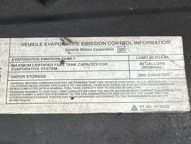 Gmc-Suburban-1990-Silver-27