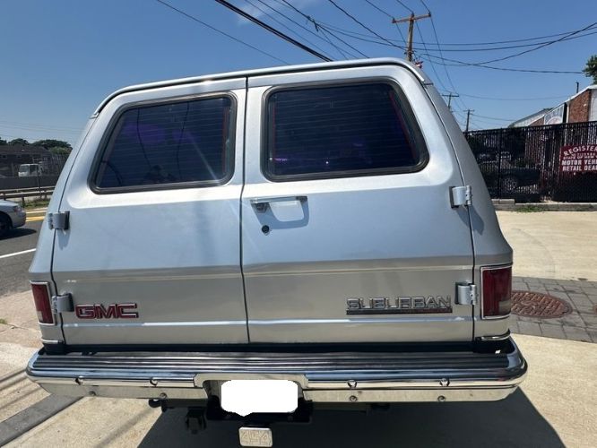 Gmc-Suburban-1990-Silver-4