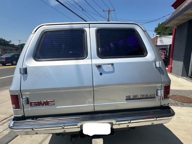 Gmc-Suburban-1990-Silver-5