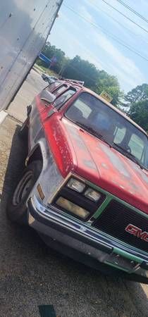 Gmc-Suburban-1990