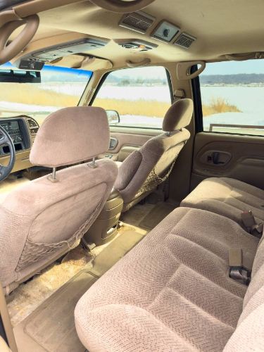 Gmc-Suburban-1995-4