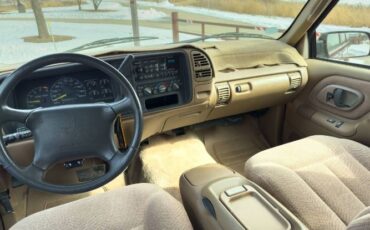 Gmc-Suburban-1995-6