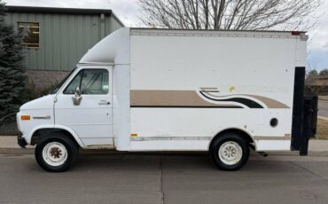 Gmc-Vandura-1994-silver-1