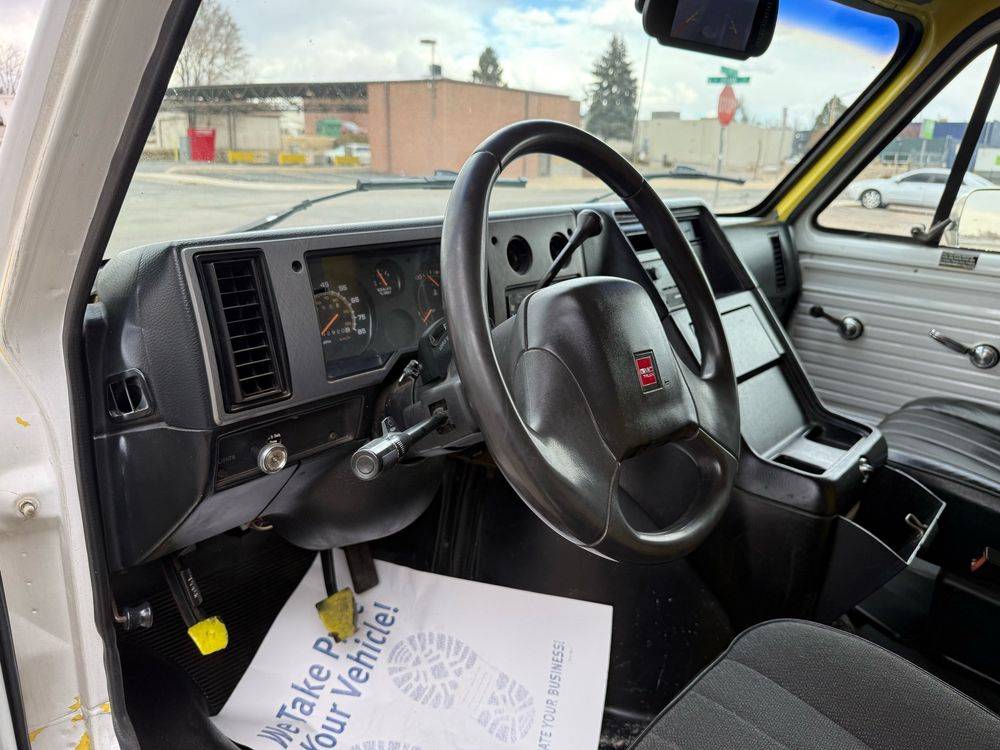 Gmc-Vandura-1994-silver-10