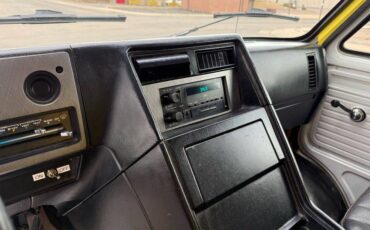 Gmc-Vandura-1994-silver-15
