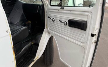 Gmc-Vandura-1994-silver-16